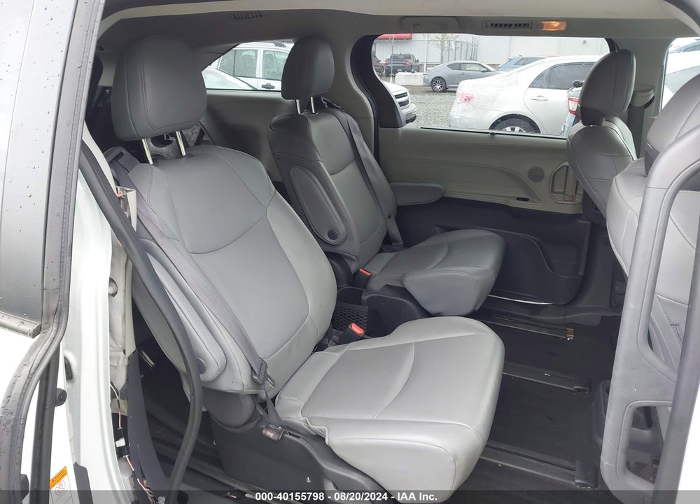 2022 TOYOTA SIENNA XLE VIN: 5TDYSKFC5NS056949