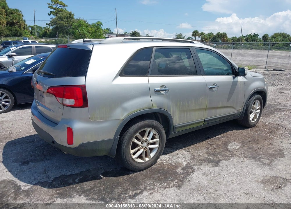 2015 KIA SORENTO LX V6 VIN: 5XYKTDA70FG652350