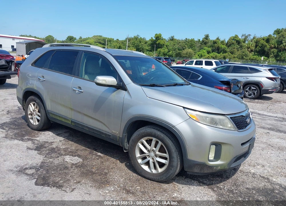 2015 KIA SORENTO LX V6 VIN: 5XYKTDA70FG652350
