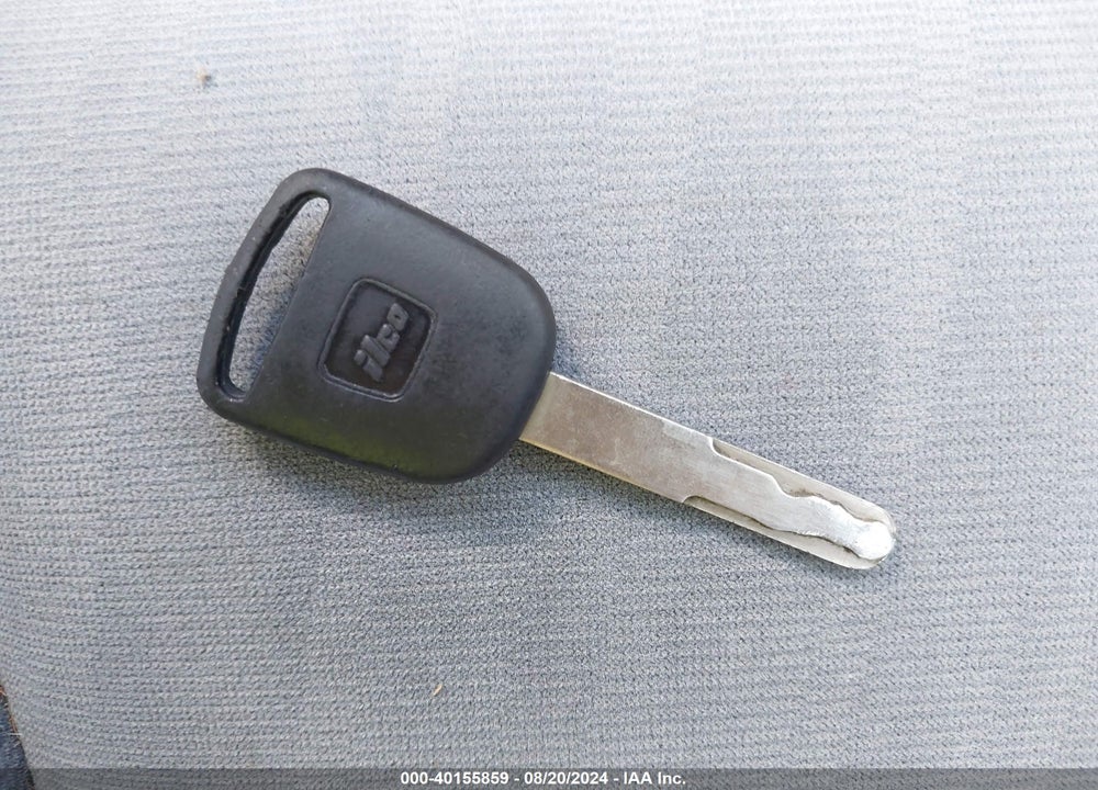 2005 HONDA CIVIC LX VIN: 2HGES16515H517725