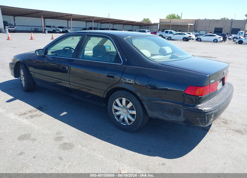 2001 TOYOTA CAMRY LE VIN: JT2BG22K210539230