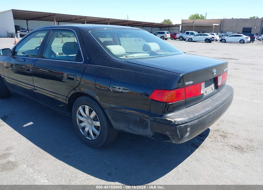 2001 TOYOTA CAMRY LE VIN: JT2BG22K210539230