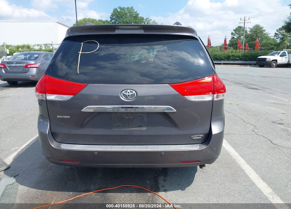2012 TOYOTA SIENNA LIMITED V6 7 PASSENGER VIN: 5TDYK3DC4CS233920