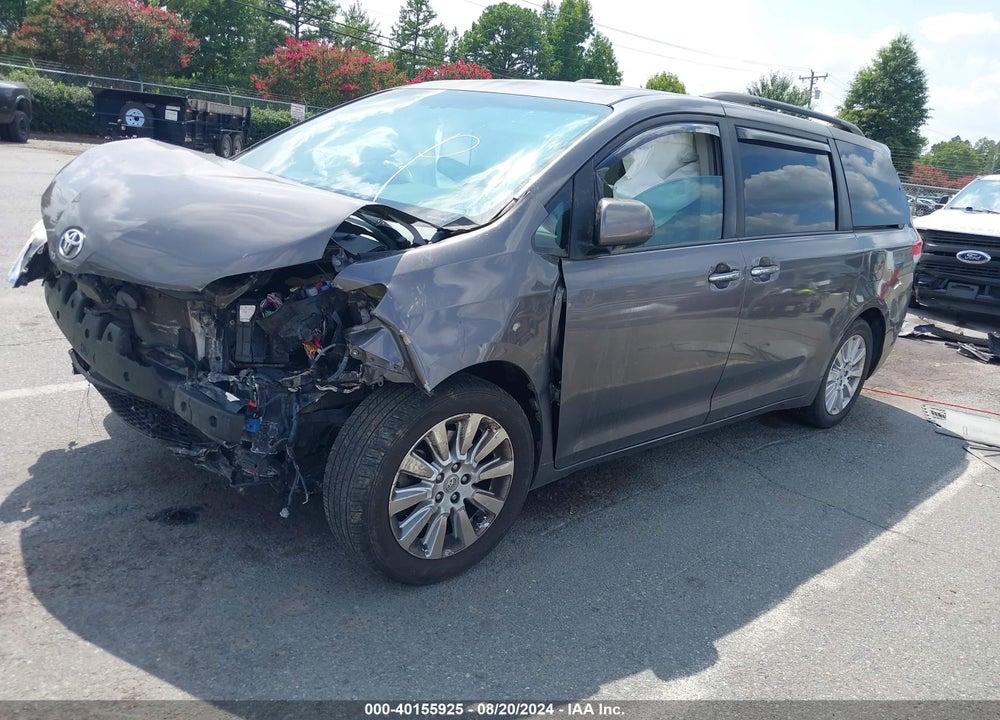 2012 TOYOTA SIENNA LIMITED V6 7 PASSENGER VIN: 5TDYK3DC4CS233920