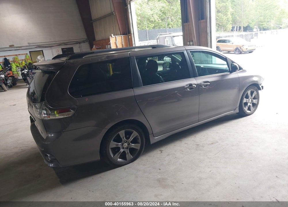 2015 TOYOTA SIENNA SE 8 PASSENGER VIN: 5TDXK3DC1FS591394