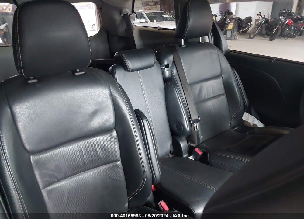 2015 TOYOTA SIENNA SE 8 PASSENGER VIN: 5TDXK3DC1FS591394