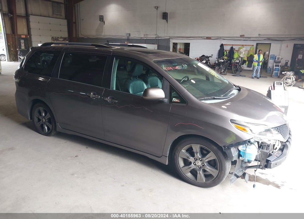 2015 TOYOTA SIENNA SE 8 PASSENGER VIN: 5TDXK3DC1FS591394