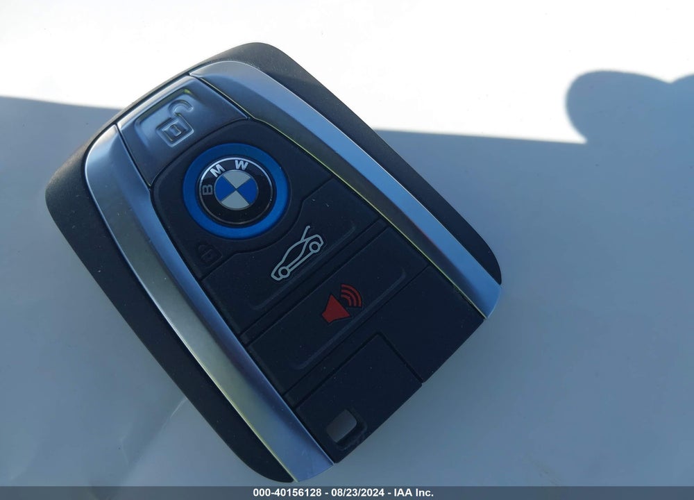 2017 BMW I3 94 AH W/RANGE EXTENDER VIN: WBY1Z8C39HV890932