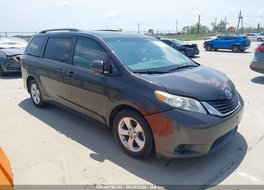 2015 TOYOTA SIENNA LE 8 PASSENGER VIN: 5TDKK3DC8FS586025