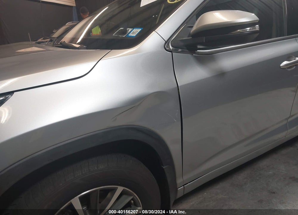 2017 TOYOTA HIGHLANDER XLE VIN: 5TDJZRFH5HS393658