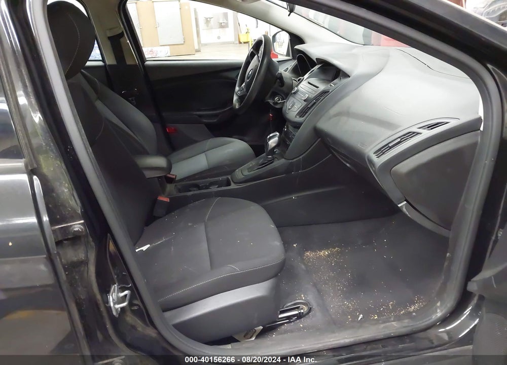 2015 FORD FOCUS SE VIN: 1FADP3F2XFL256392