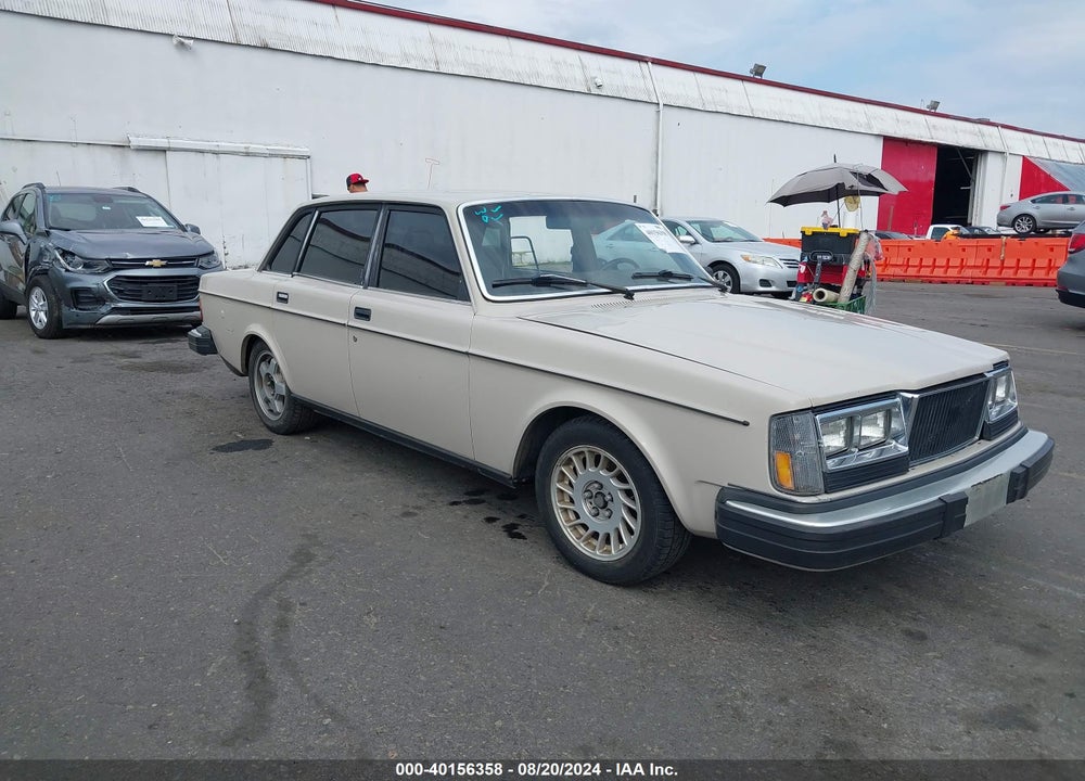 1981 VOLVO 244 VIN: YV1AX4548B1674827