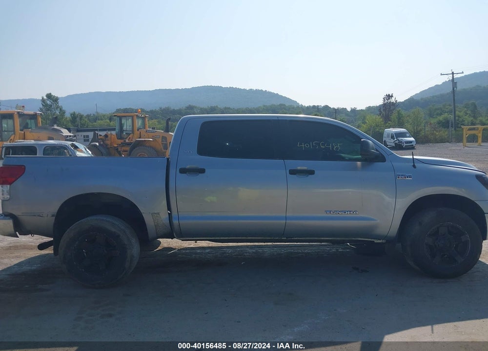2011 TOYOTA TUNDRA GRADE 5.7L V8 VIN: 5TFEY5F10BX104302