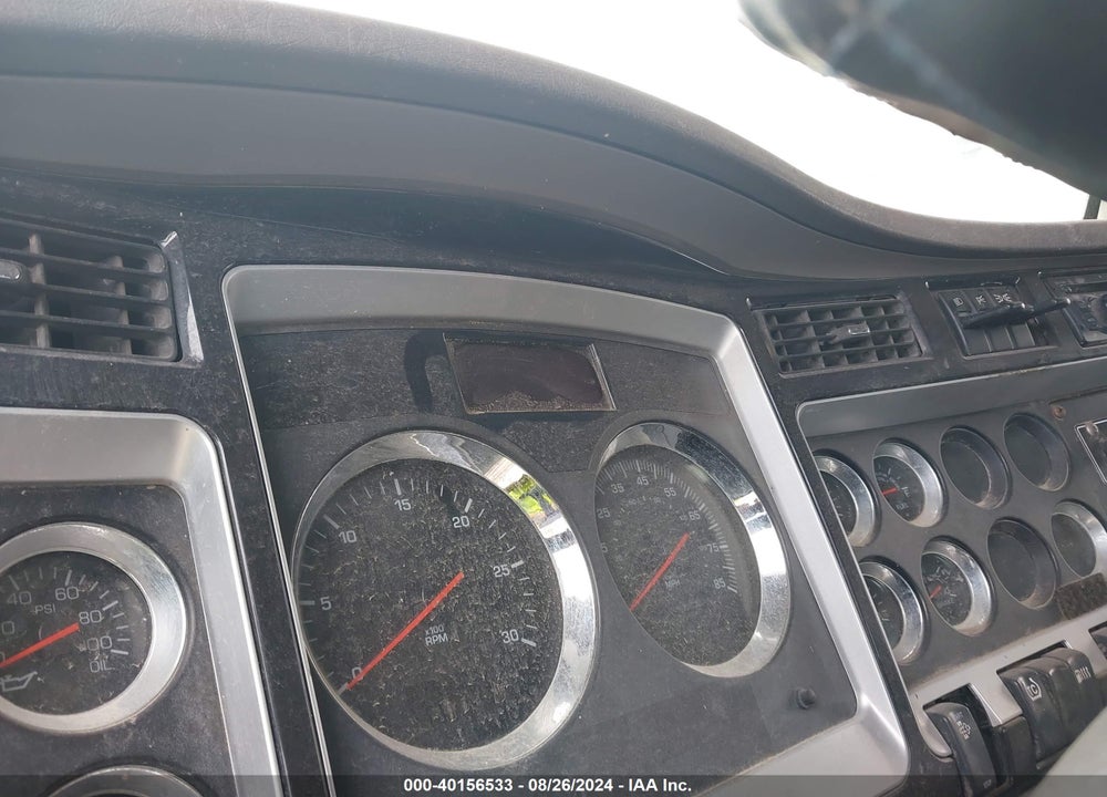 2010 KENWORTH T660 T660 VIN: 3WKAA48XXAF266821