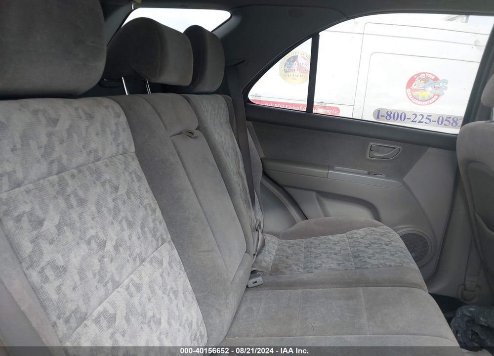2008 KIA SORENTO LX VIN: KNDJD735985839037