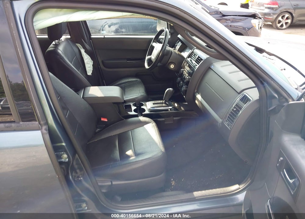 2010 FORD ESCAPE LIMITED VIN: 1FMCU9EG2AKC70828