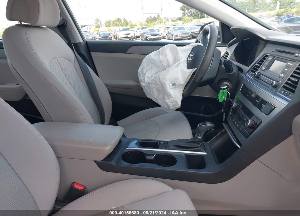 2017 HYUNDAI SONATA VIN: 5NPE24AF7HH594157