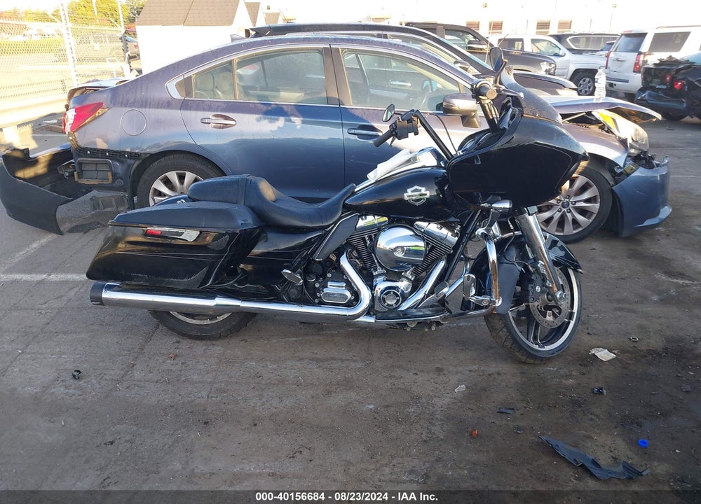 2015 HARLEY-DAVIDSON FLTRXS ROAD GLIDE SPECIAL VIN: 1HD1KTM15FB700871