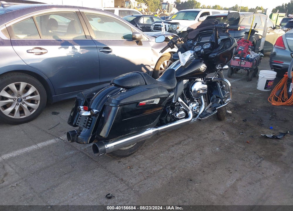 2015 HARLEY-DAVIDSON FLTRXS ROAD GLIDE SPECIAL VIN: 1HD1KTM15FB700871