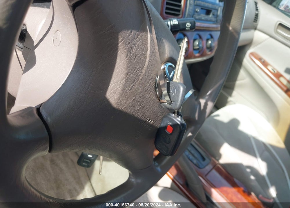 2003 TOYOTA CAMRY LE VIN: 4T1BE32K13U734567