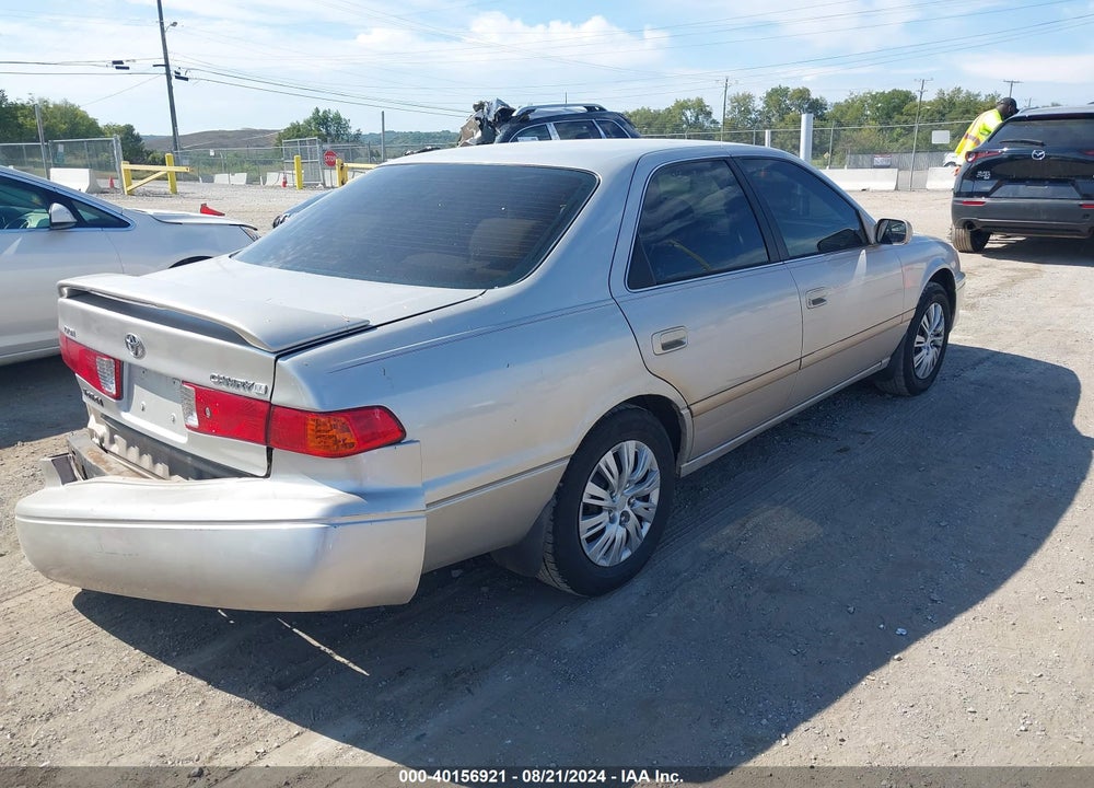 2001 TOYOTA CAMRY LE VIN: 4T1BG22K61U039907