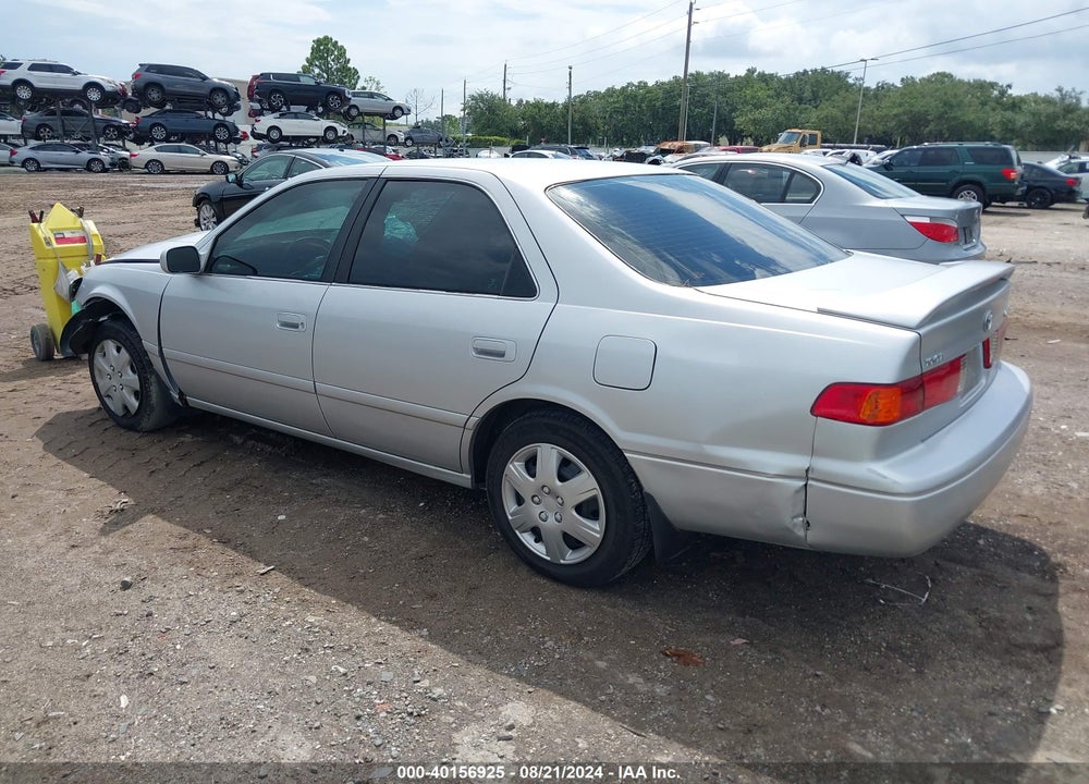 2001 TOYOTA CAMRY LE VIN: 4T1BG22K01U091100