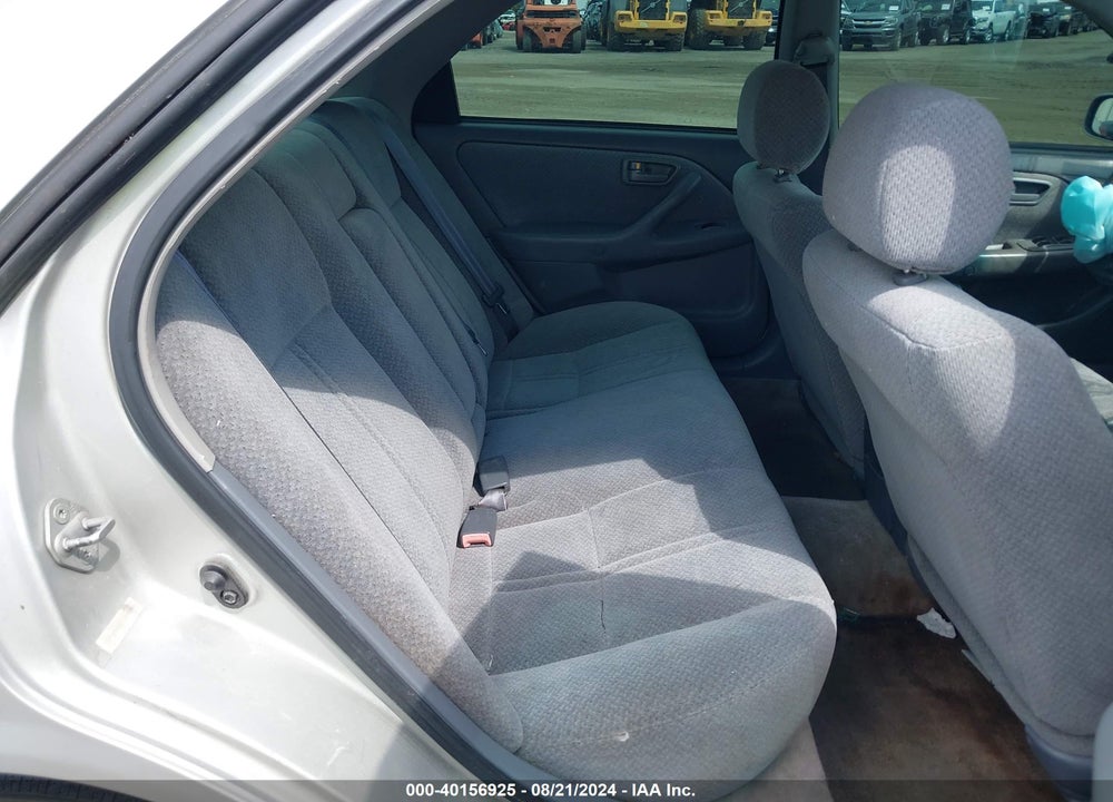 2001 TOYOTA CAMRY LE VIN: 4T1BG22K01U091100