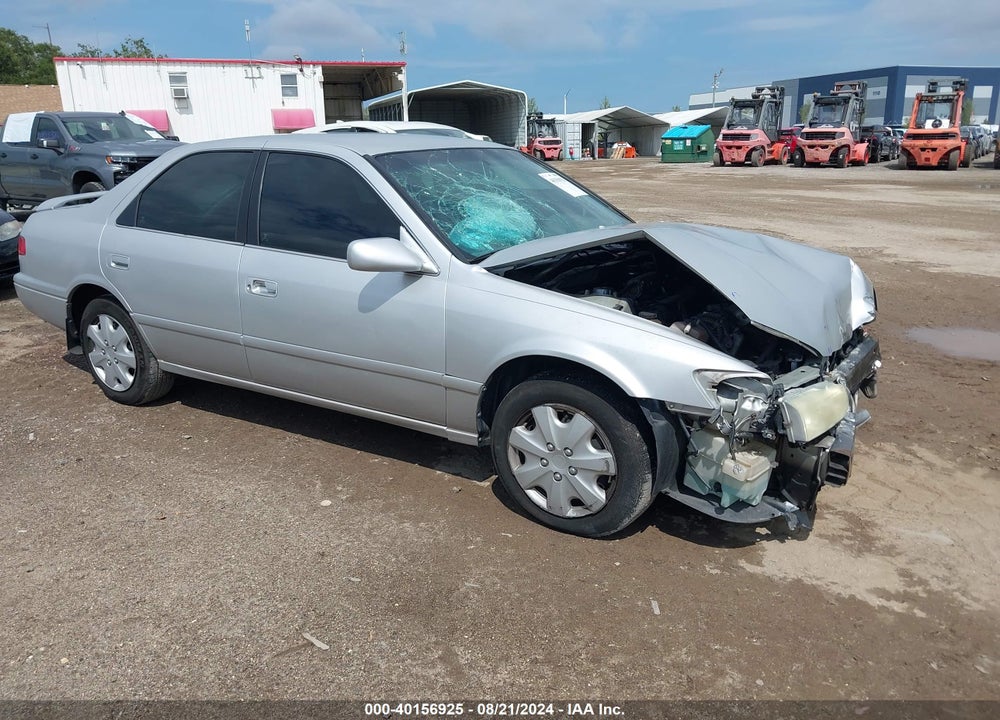 2001 TOYOTA CAMRY LE VIN: 4T1BG22K01U091100
