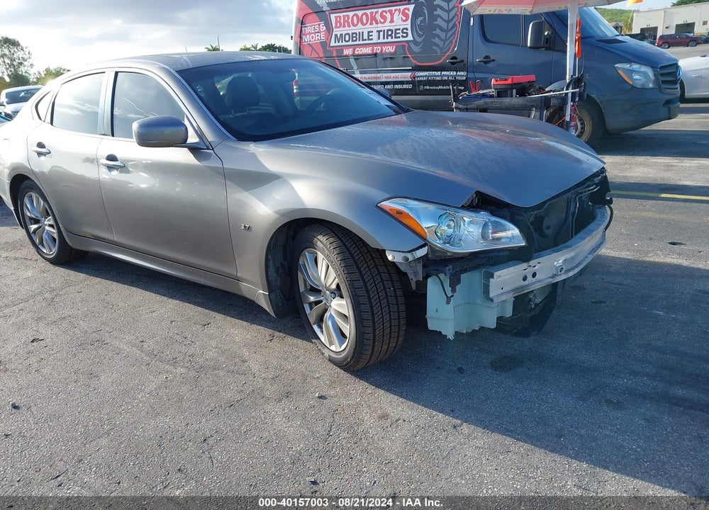 2014 INFINITI Q70 3.7 VIN: JN1BY1AP8EM260202
