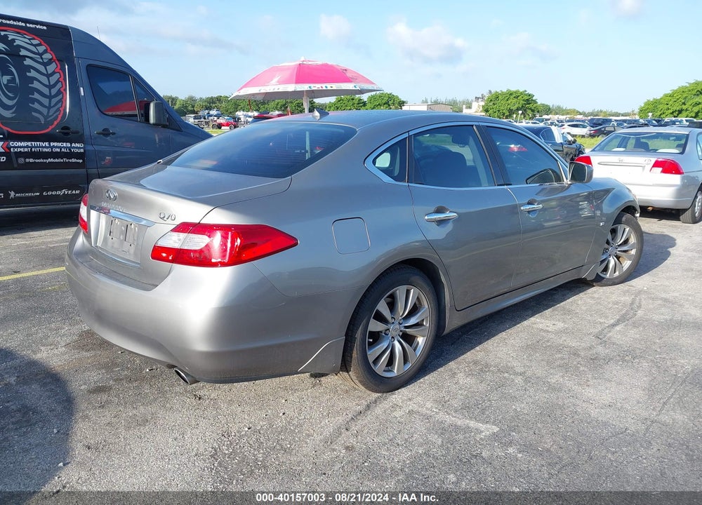 2014 INFINITI Q70 3.7 VIN: JN1BY1AP8EM260202
