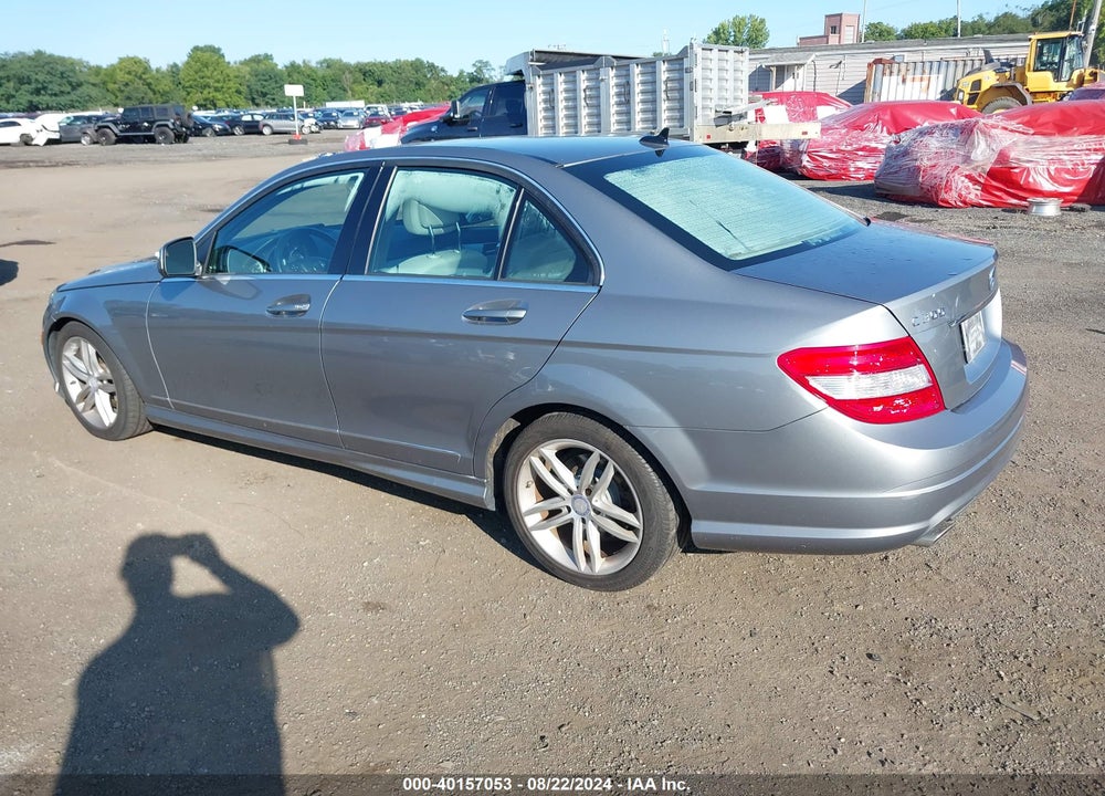 2009 MERCEDES-BENZ C 300 VIN: WDDGF81XX9R084155