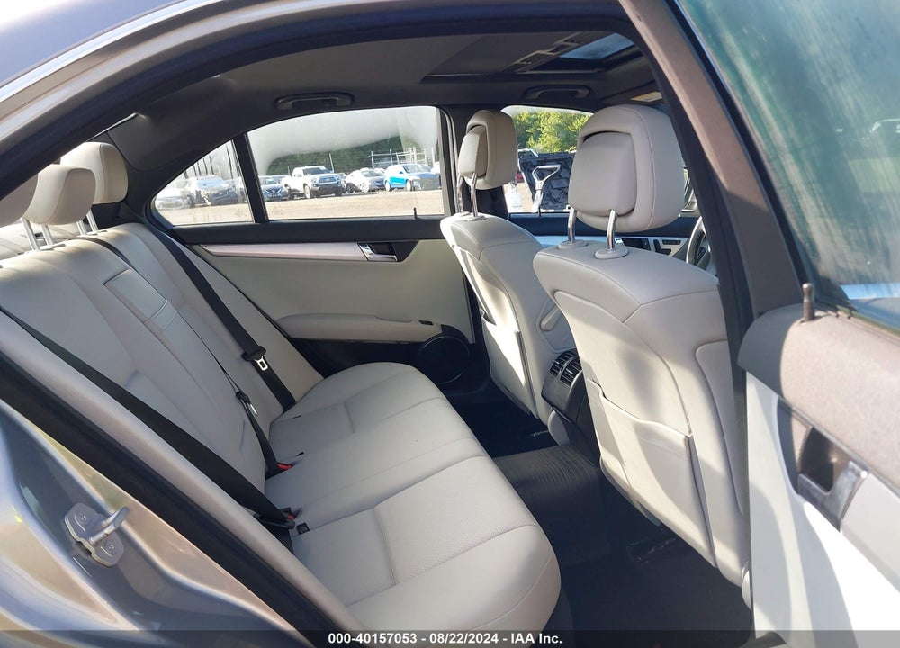 2009 MERCEDES-BENZ C 300 VIN: WDDGF81XX9R084155