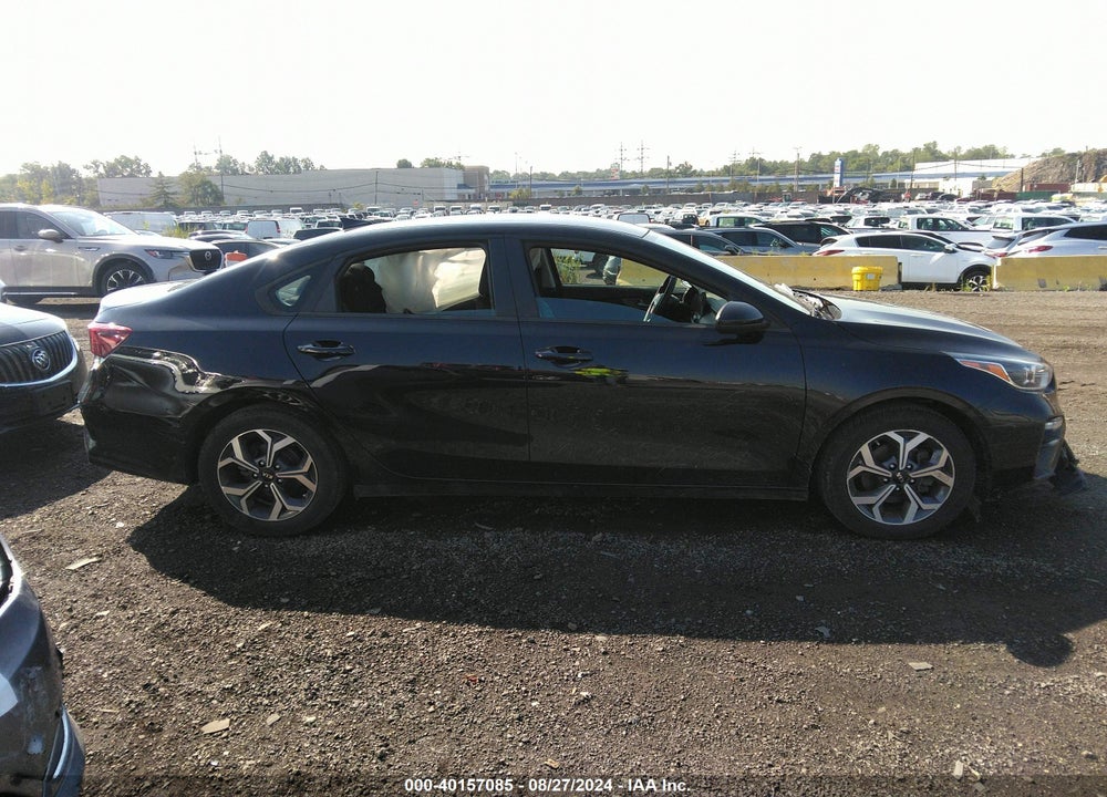 2021 KIA FORTE LXS VIN: 3KPF24AD2ME273810