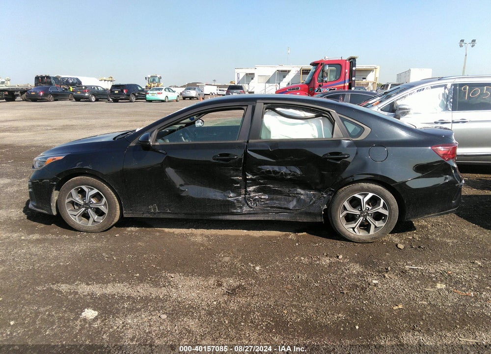 2021 KIA FORTE LXS VIN: 3KPF24AD2ME273810