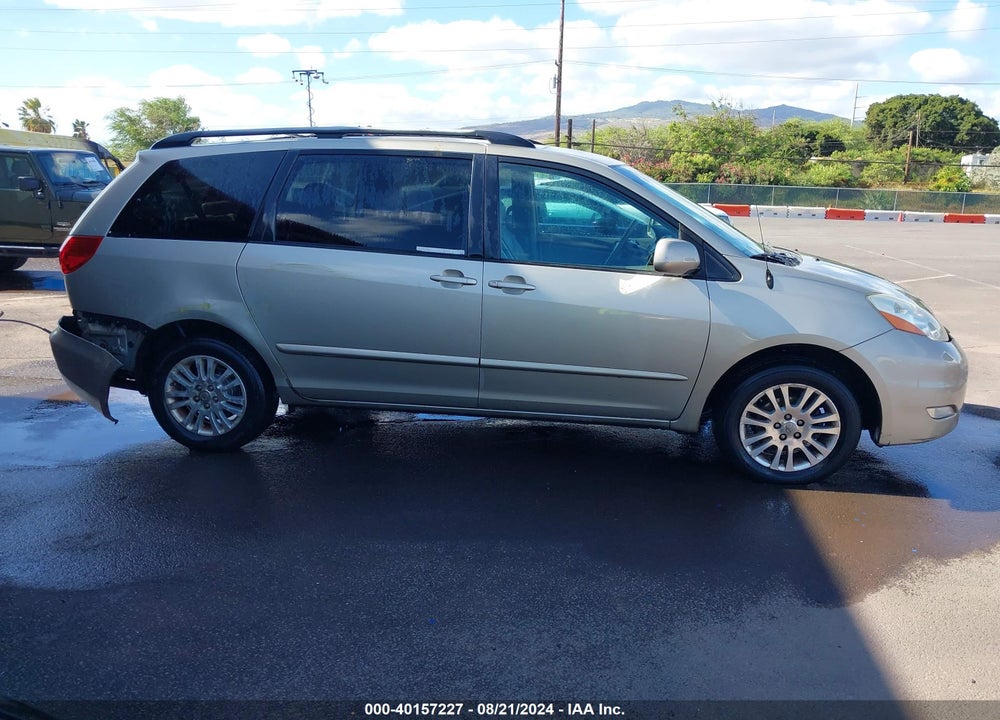 2008 TOYOTA SIENNA LIMITED/XLE VIN: 5TDZK22C28S101005