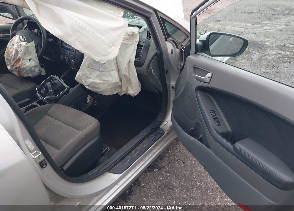 2017 KIA FORTE LX VIN: 3KPFK4A75HE034901