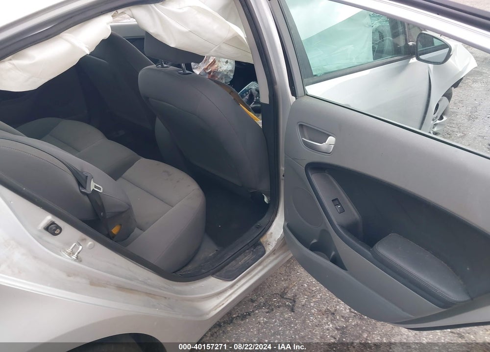 2017 KIA FORTE LX VIN: 3KPFK4A75HE034901