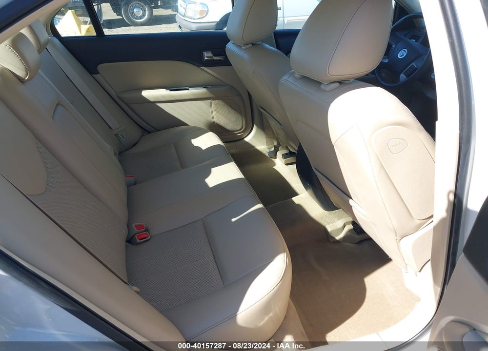 2010 MERCURY MILAN VIN: 3MEHM0JA7AR637272