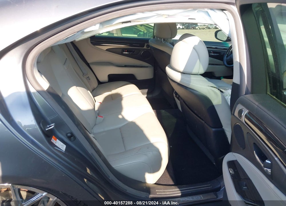 2016 LEXUS LS 460 VIN: JTHBL5EF9G5140294