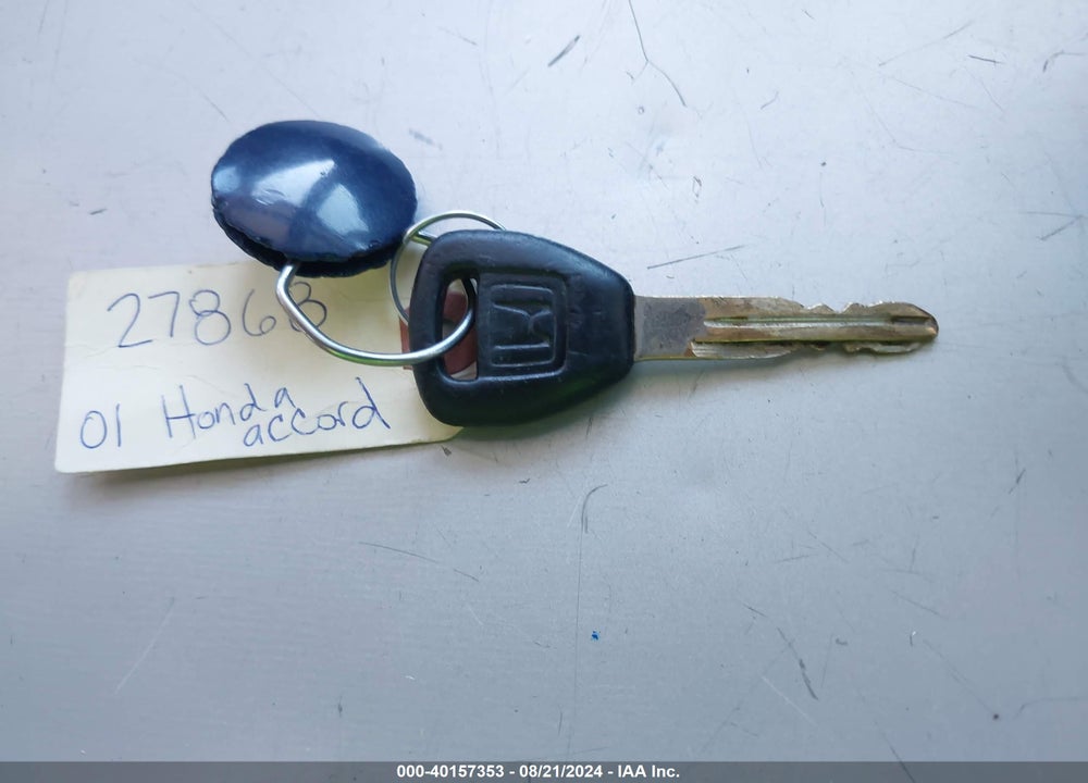 2001 HONDA ACCORD 3.0 EX VIN: 1HGCG16561A042784