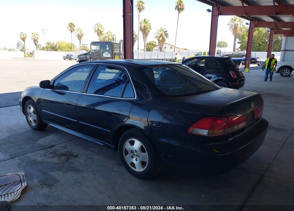 2001 HONDA ACCORD 3.0 EX VIN: 1HGCG16561A042784