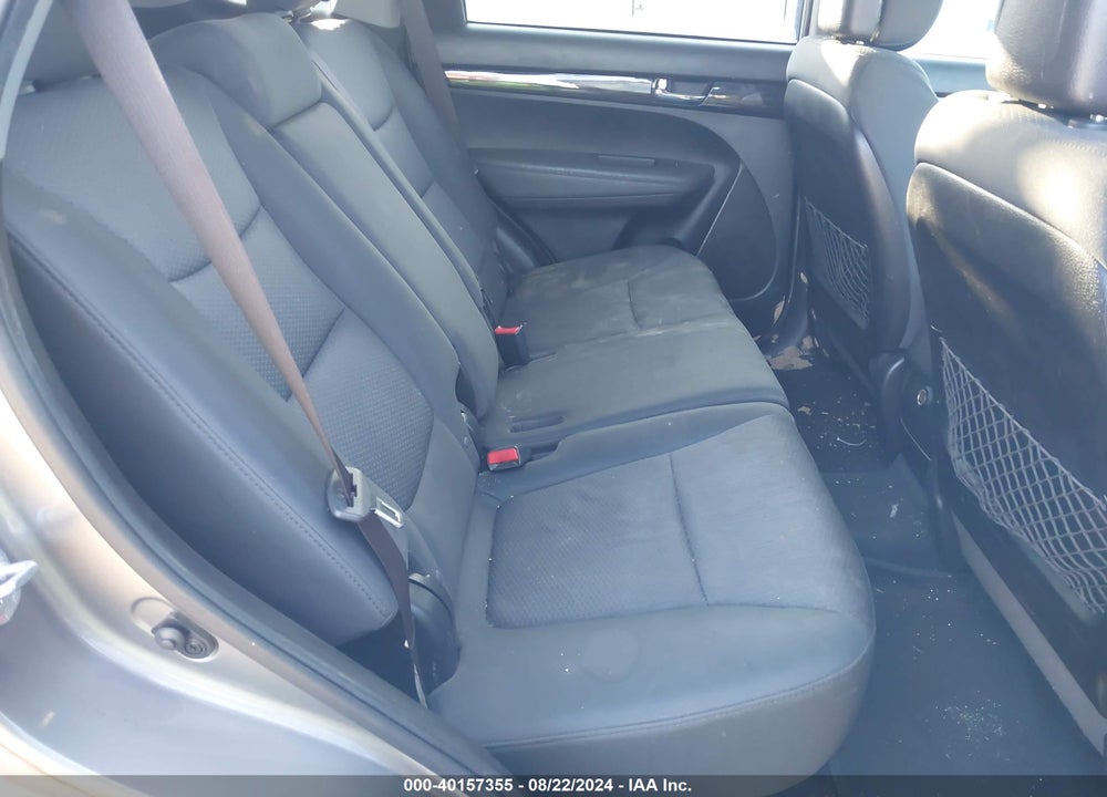 2012 KIA SORENTO LX VIN: 5XYKT3A16CG216121