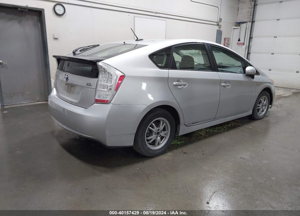 2011 TOYOTA PRIUS TWO VIN: JTDKN3DUXB1364173
