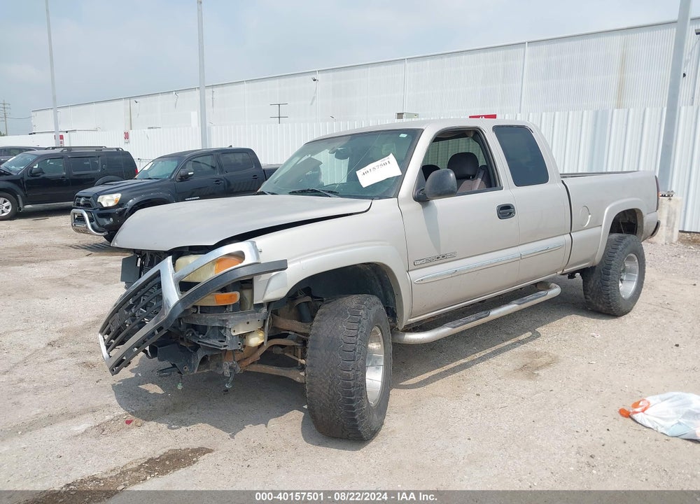 2004 GMC SIERRA 2500HD SLE VIN: 1GTHC29U24E382147