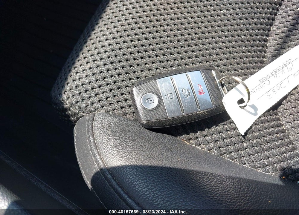 2019 KIA OPTIMA S VIN: 5XXGT4L39KG313648