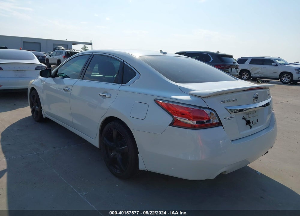 2015 NISSAN ALTIMA 3.5 SL VIN: 1N4BL3AP2FC161668