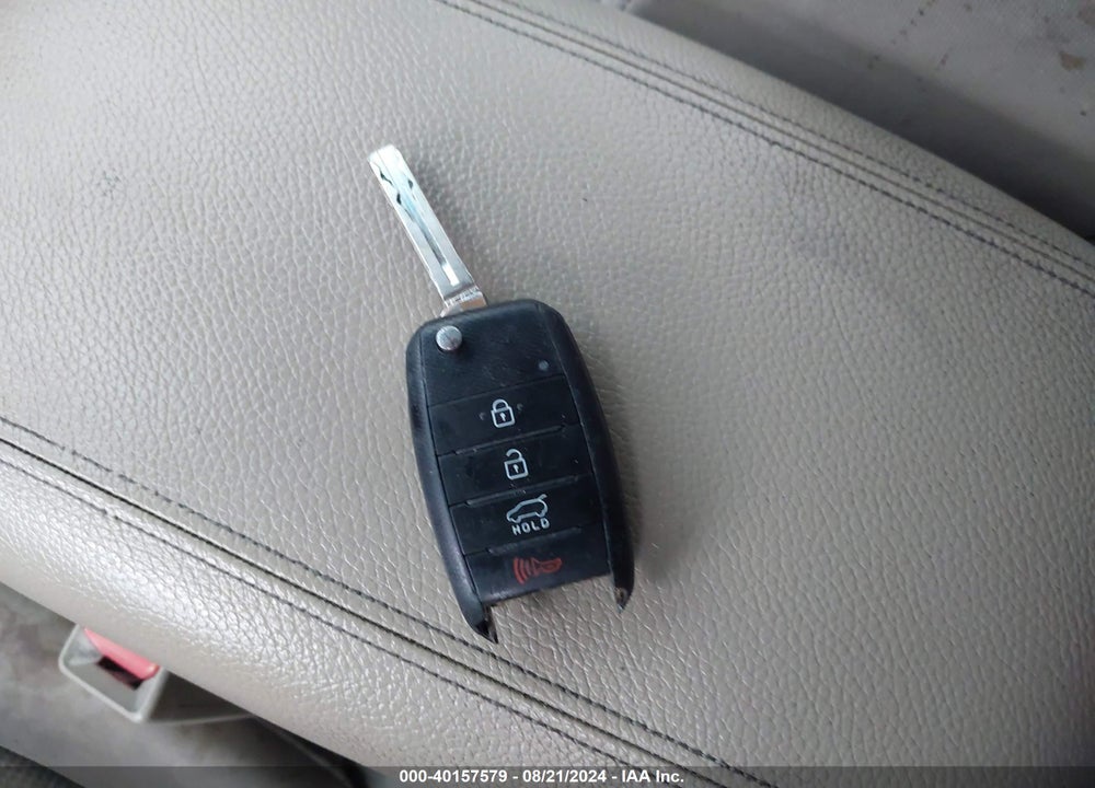 2014 KIA SORENTO VIN: 5XYKT4A64EG458815