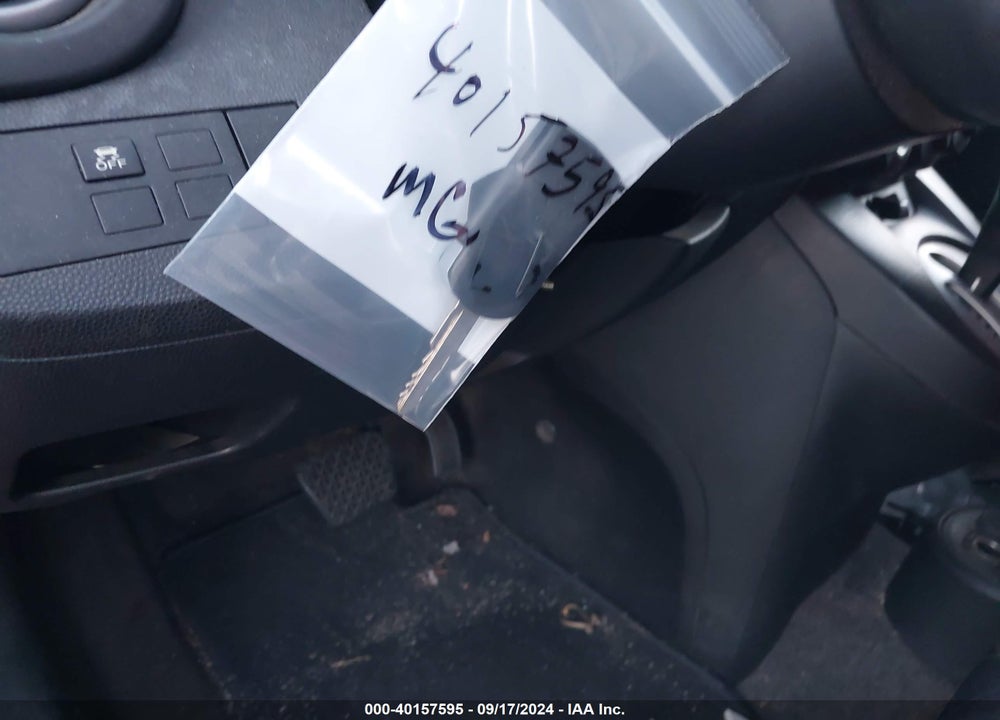 2011 MAZDA 2 SPORT VIN: JM1DE1HZ4B0108975