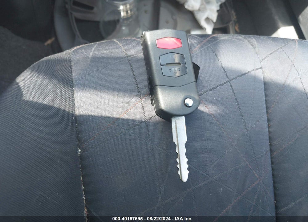 2011 MAZDA 2 SPORT VIN: JM1DE1HZ4B0108975