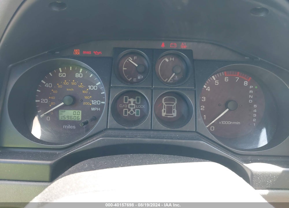 2001 MITSUBISHI MONTERO LIMITED VIN: JA4MW51R51J038274